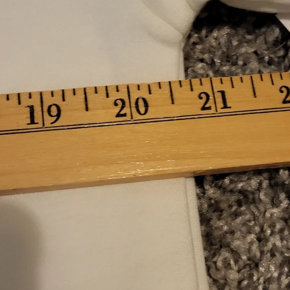 Peanuts Snoopy White Crewneck Sweatshirt Size Large - Picture 8 of 9